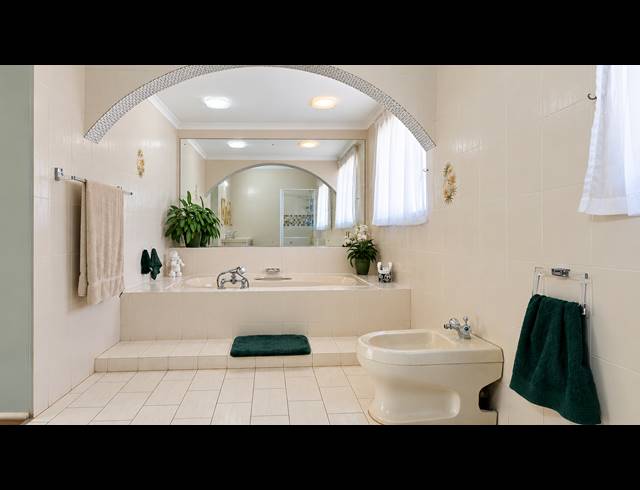 3 BEDROOM TOWNHOUSE FOR SALE IN HILLDENE